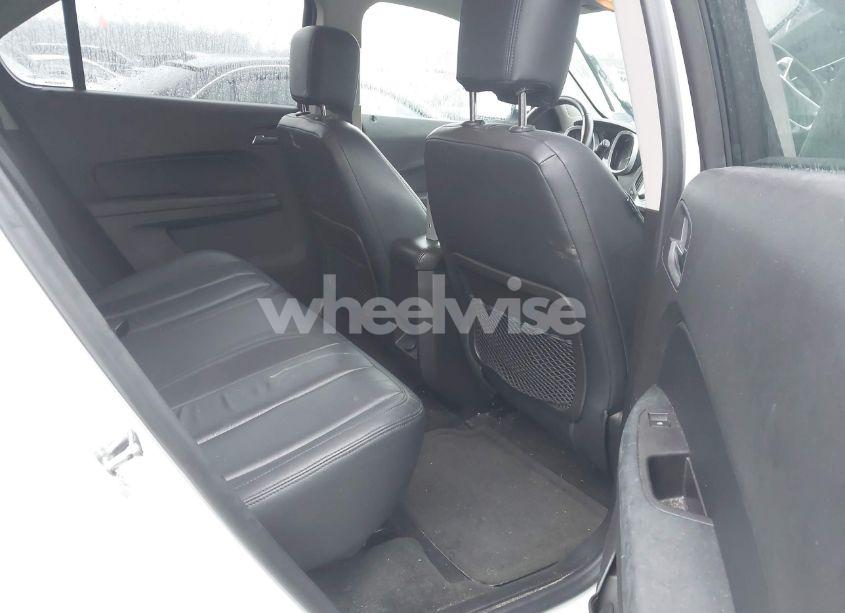 Photo 8 of 2017 Chevrolet Equinox LT (VIN 2GNFLFEK1H6307525)