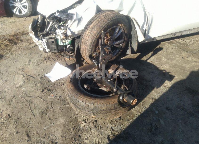 Photo 12 of 2017 Chevrolet Equinox LT (VIN 2GNFLFEK2H6120231)