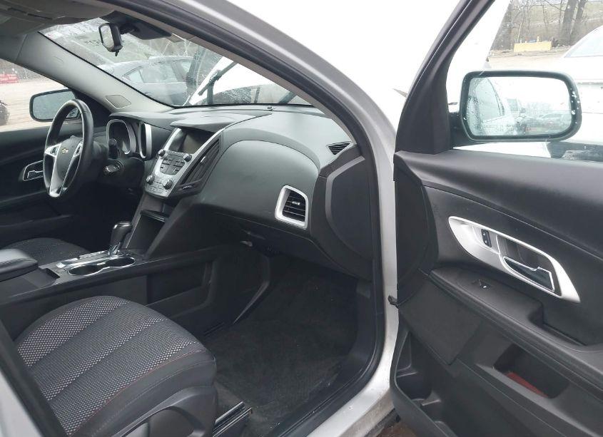 Photo 5 of 2017 Chevrolet Equinox LT (VIN 2GNFLFEK2H6194071)