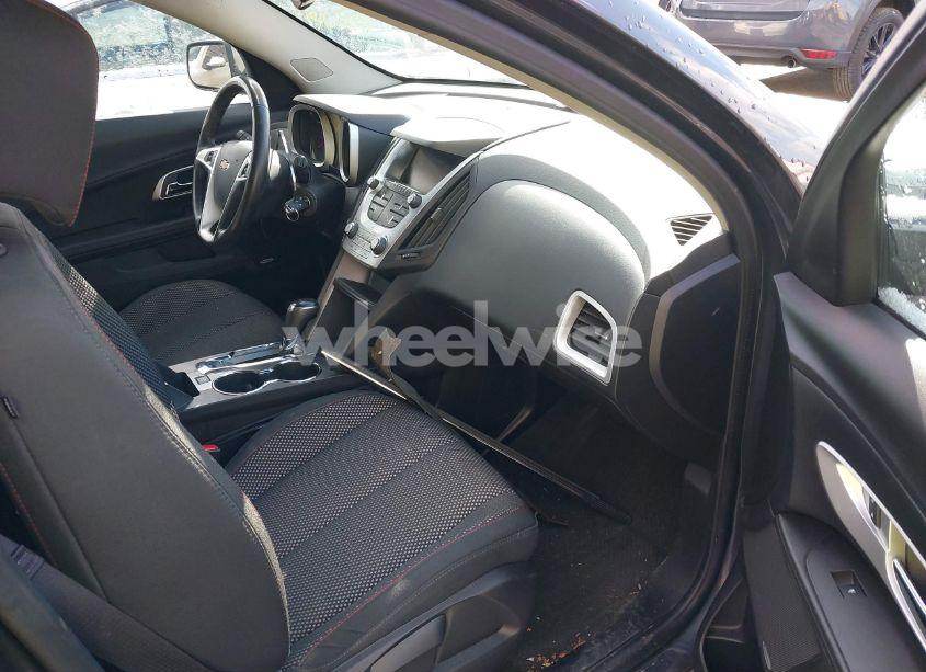 Photo 5 of 2017 Chevrolet Equinox LT (VIN 2GNFLFEK4H6221769)