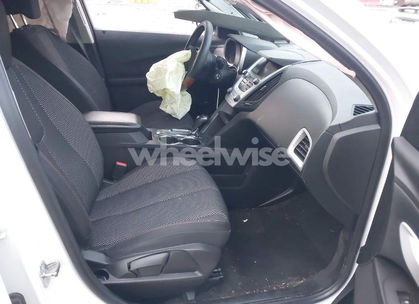 Photo 5 of 2017 Chevrolet Equinox LT (VIN 2GNFLFEK4H6304876)