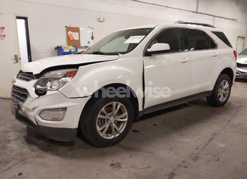 Photo 2 of 2017 Chevrolet Equinox LT (VIN 2GNFLFEK5H6115329)