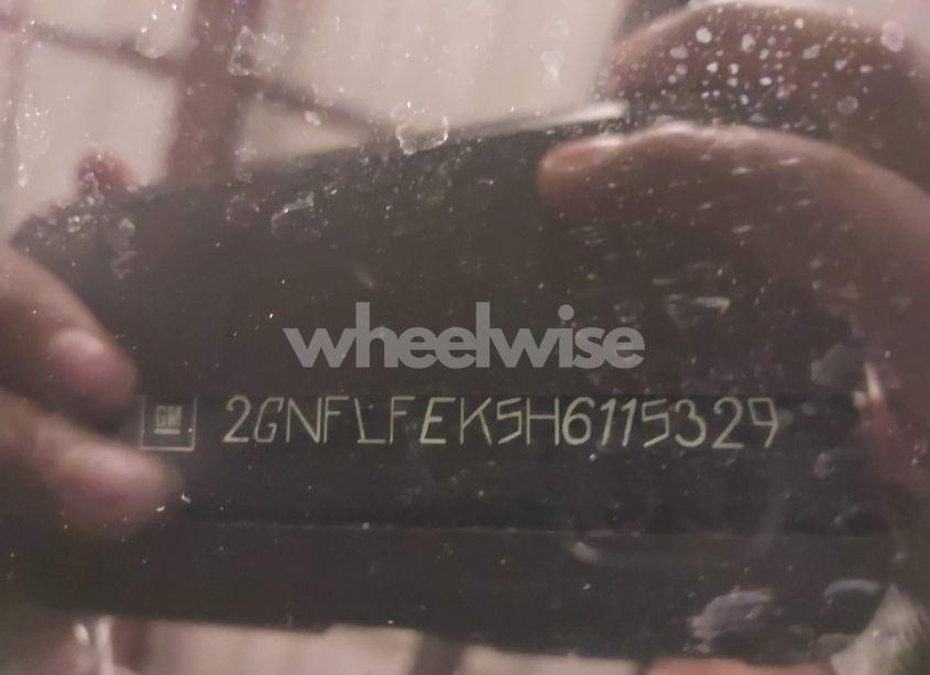 Photo 9 of 2017 Chevrolet Equinox LT (VIN 2GNFLFEK5H6115329)