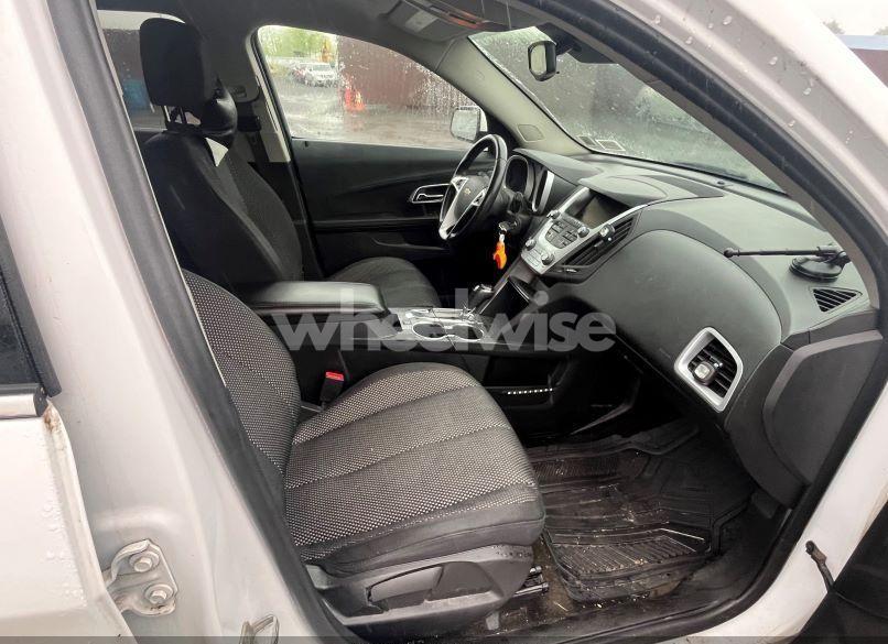 Photo 5 of 2017 Chevrolet Equinox LT (VIN 2GNFLFEK6H6111919)