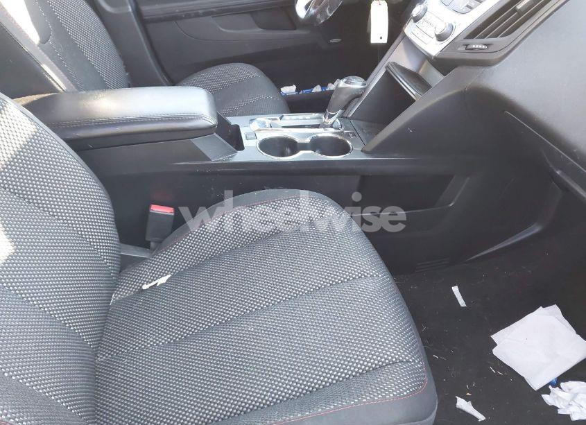 Photo 5 of 2017 Chevrolet Equinox LT (VIN 2GNFLFEK6H6189844)