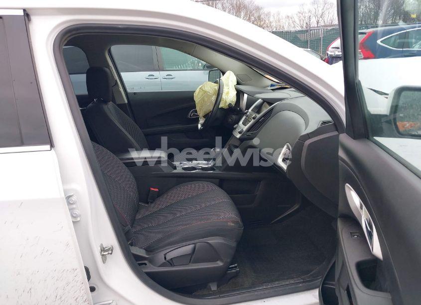 Photo 5 of 2017 Chevrolet Equinox LT (VIN 2GNFLFEK6H6279382)