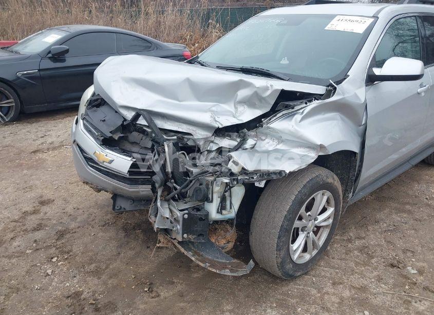 Photo 6 of 2017 Chevrolet Equinox LT (VIN 2GNFLFEK8H6156733)