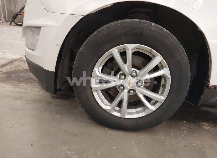 Photo 12 of 2017 Chevrolet Equinox LT (VIN 2GNFLFEK8H6243189)