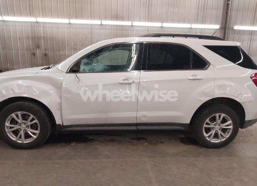 Photo 15 of 2017 Chevrolet Equinox LT (VIN 2GNFLFEK8H6243189)