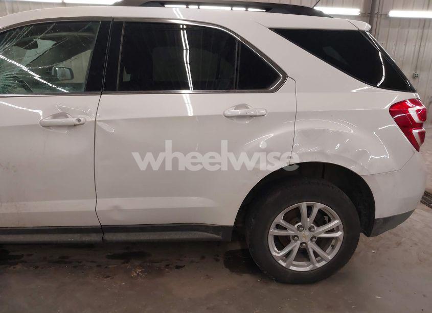 Photo 18 of 2017 Chevrolet Equinox LT (VIN 2GNFLFEK8H6243189)