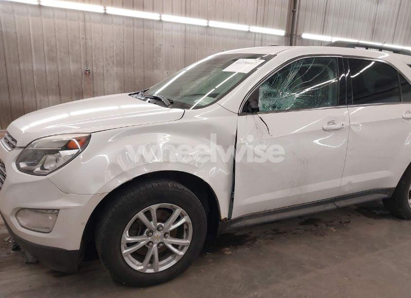 Photo 6 of 2017 Chevrolet Equinox LT (VIN 2GNFLFEK8H6243189)