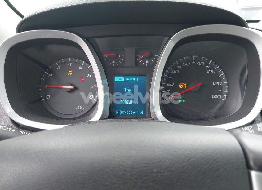 Photo 7 of 2017 Chevrolet Equinox LT (VIN 2GNFLFEK9H6233206)