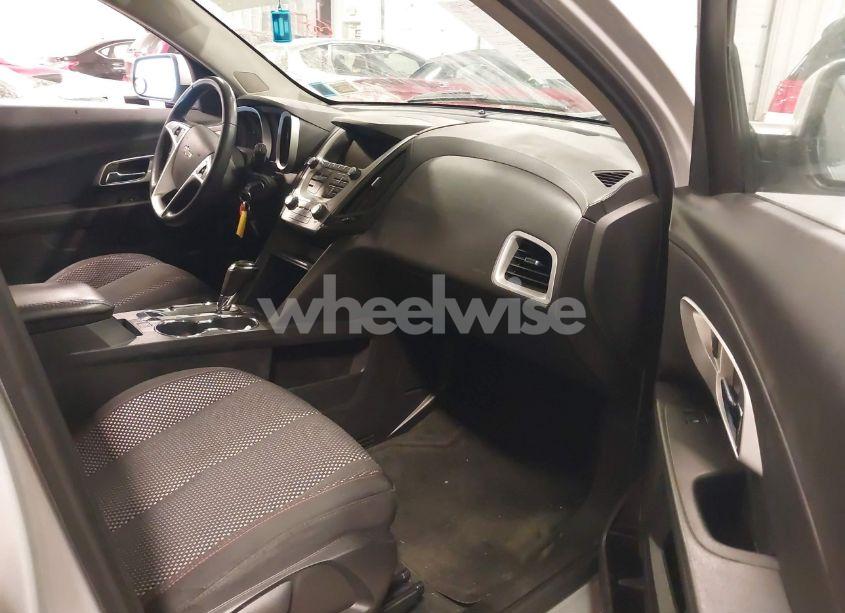 Photo 5 of 2017 Chevrolet Equinox LT (VIN 2GNFLFEK9H6260941)