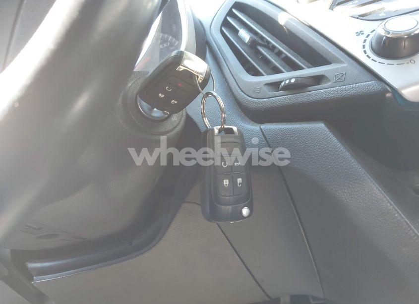 Photo 11 of 2015 Chevrolet Equinox 1LT (VIN 2GNFLFEKXF6432701)