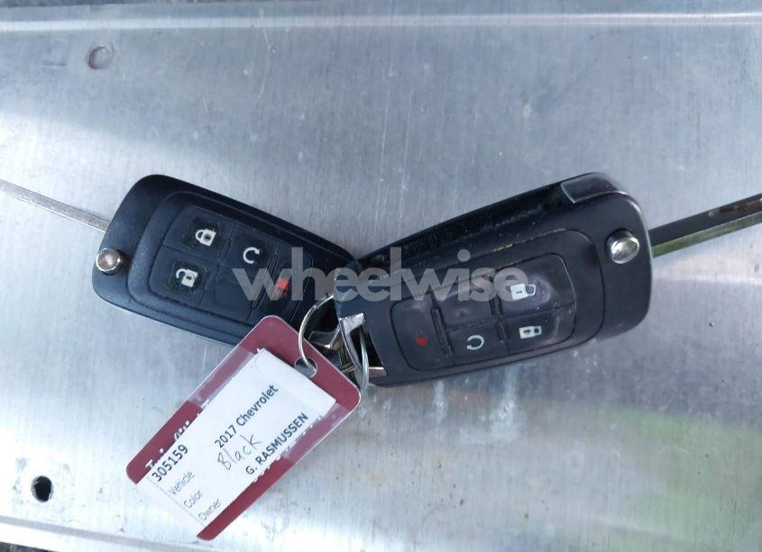 Photo 11 of 2017 Chevrolet Equinox LT (VIN 2GNFLFEKXH6109784)