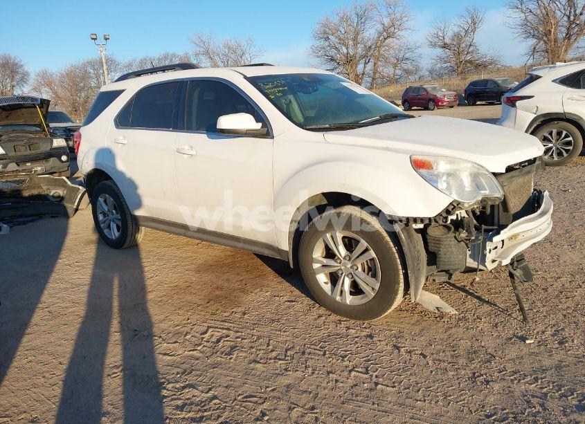 2015 Chevrolet Equinox 2LT (VIN 2GNFLGEK1F6413332) main photo