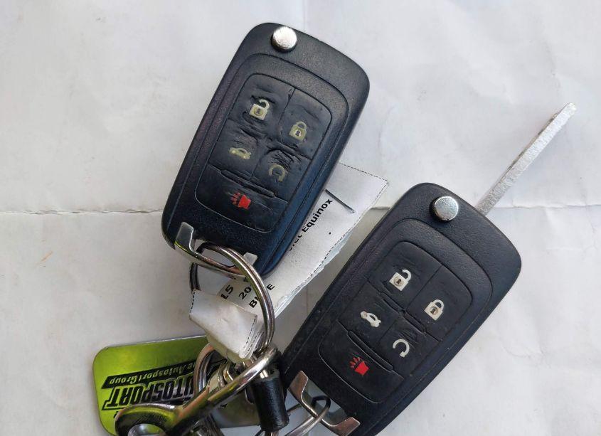 Photo 11 of 2015 Chevrolet Equinox 2LT (VIN 2GNFLGEKXF6270400)