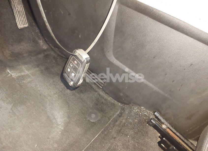 Photo 11 of 2015 Chevrolet Equinox 2LT (VIN 2GNFLGEKXF6411191)