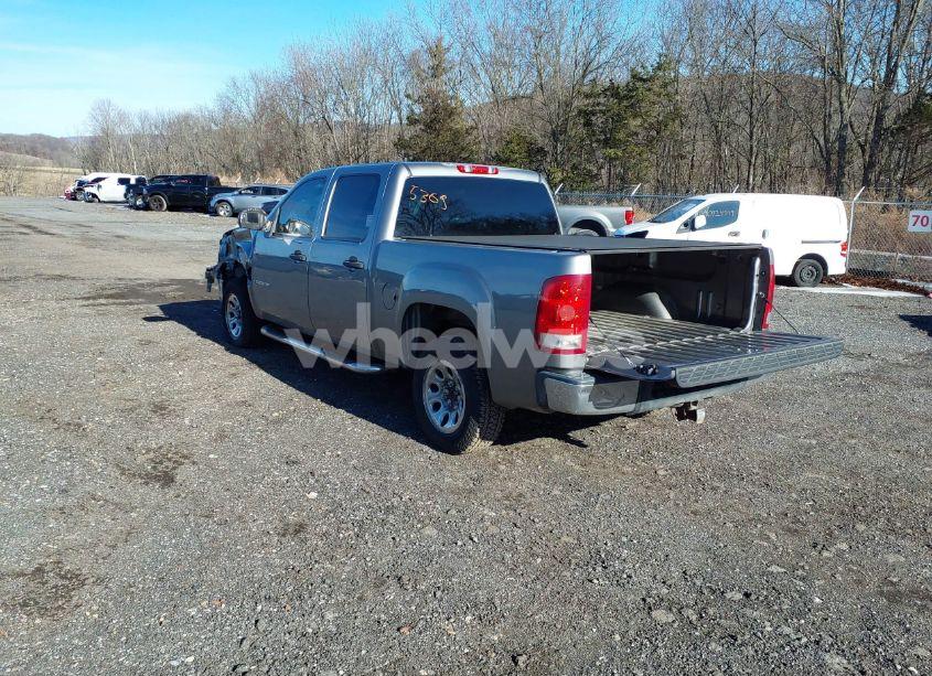 Photo 3 of 2007 Gmc Sierra 1500 WORK TRUCK (VIN 2GTEC13CX71660974)