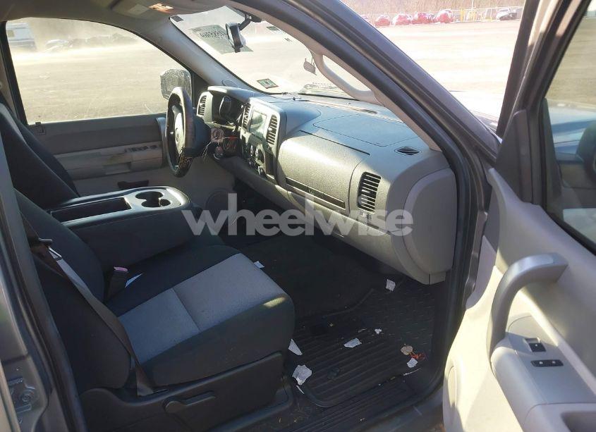 Photo 5 of 2007 Gmc Sierra 1500 WORK TRUCK (VIN 2GTEC13CX71660974)