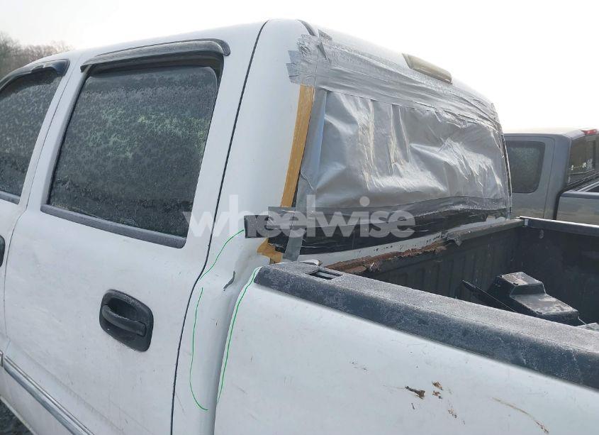 Photo 6 of 2005 Gmc Sierra 1500 SLE (VIN 2GTEC13T251227002)