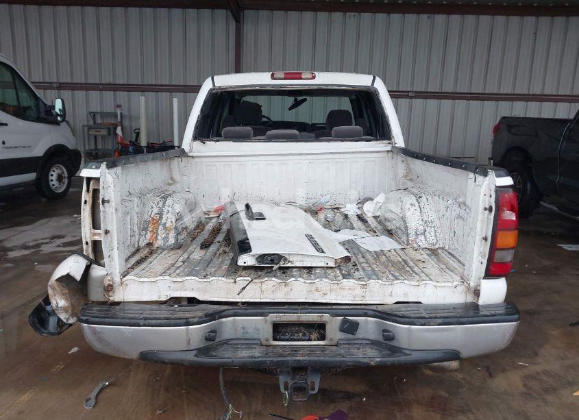 Photo 16 of 2005 Gmc Sierra 1500 SLE (VIN 2GTEC13T651171078)