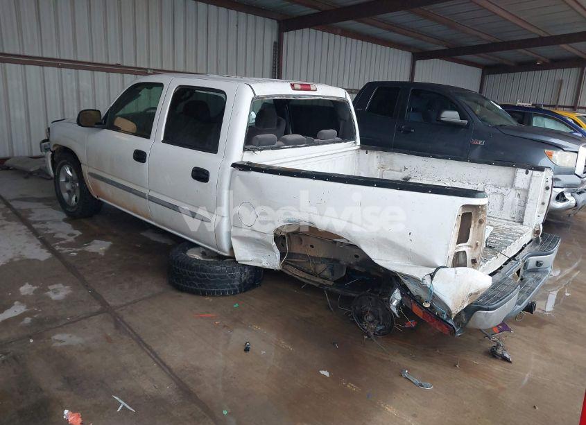 Photo 3 of 2005 Gmc Sierra 1500 SLE (VIN 2GTEC13T651171078)