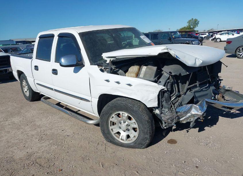 2005 Gmc Sierra 1500 SLE (VIN 2GTEC13T751370804) main photo