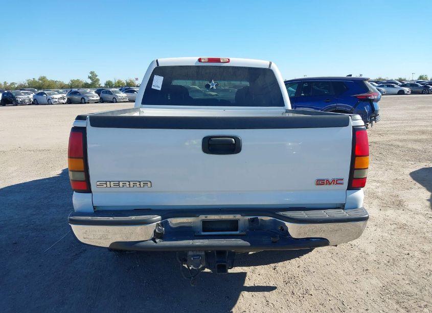 Photo 16 of 2005 Gmc Sierra 1500 SLE (VIN 2GTEC13T751370804)