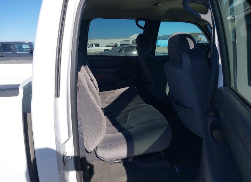 Photo 8 of 2005 Gmc Sierra 1500 SLE (VIN 2GTEC13T751370804)