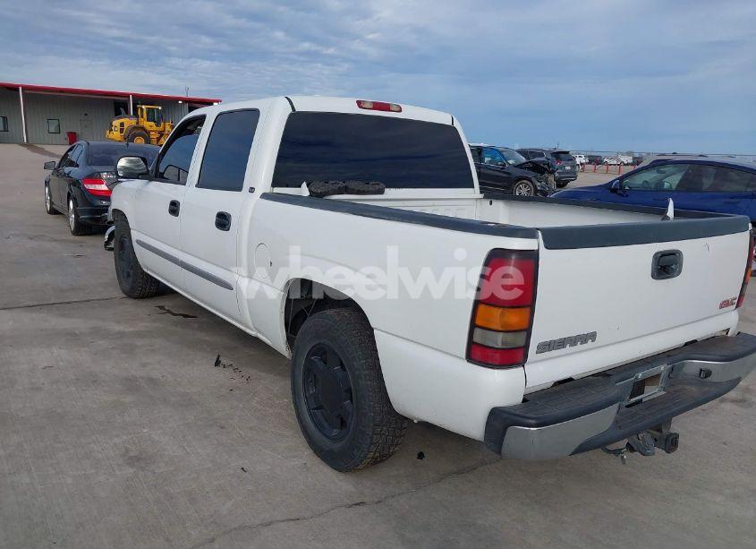 Photo 3 of 2005 Gmc Sierra 1500 SLE (VIN 2GTEC13T851125185)