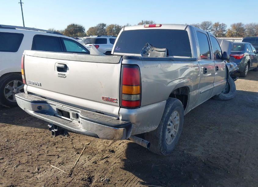 Photo 4 of 2005 Gmc Sierra 1500 SLE (VIN 2GTEC13T851180297)