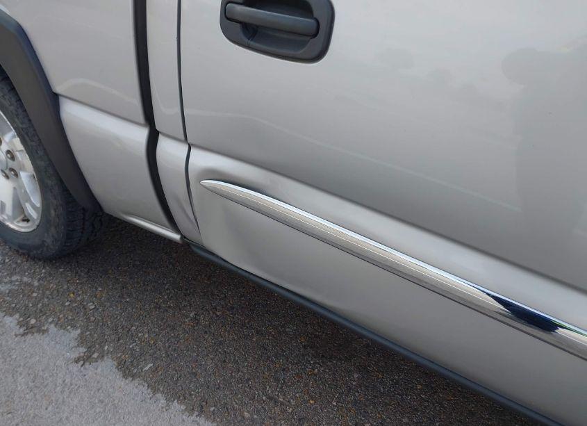 Photo 17 of 2005 Gmc Sierra 1500 SLE (VIN 2GTEC13T851316928)