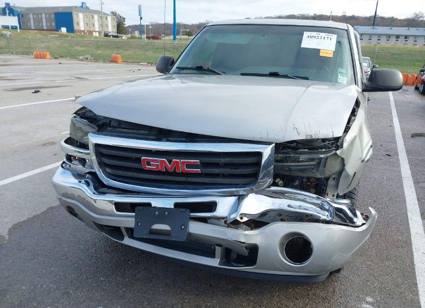 Photo 6 of 2005 Gmc Sierra 1500 SLE (VIN 2GTEC13T851316928)