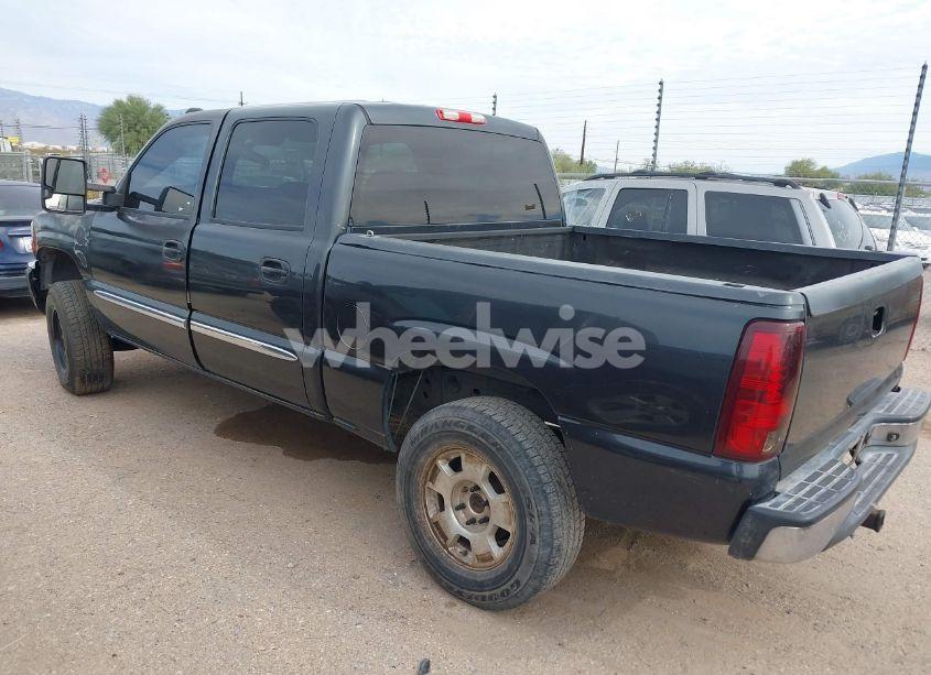 Photo 3 of 2005 Gmc Sierra 1500 SLT (VIN 2GTEC13TX51359439)