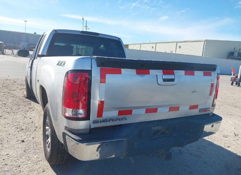 Photo 16 of 2007 Gmc Sierra 1500 WORK TRUCK (VIN 2GTEC19C171710975)