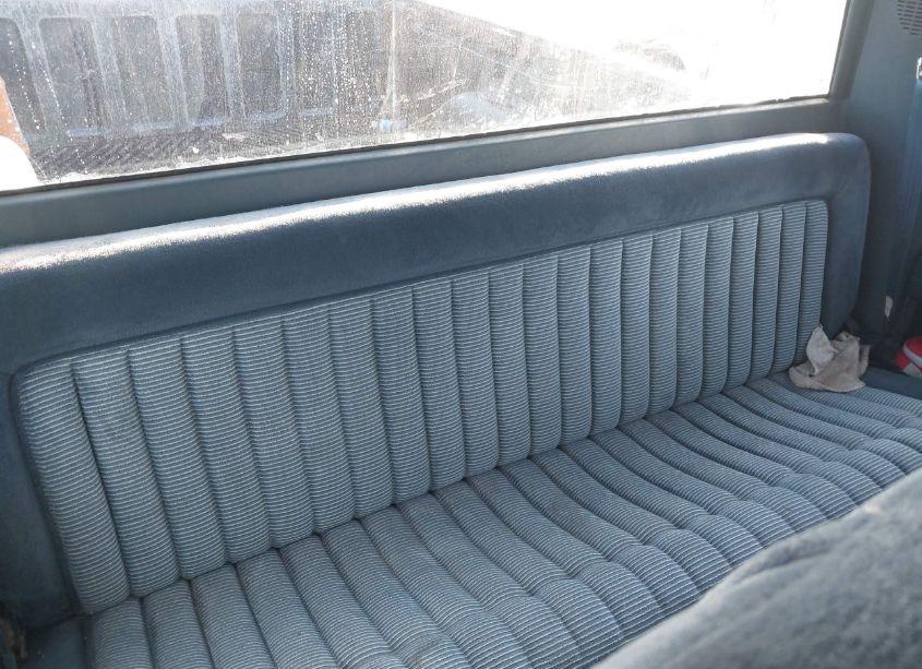 Photo 8 of 1994 Gmc Sierra C1500 (VIN 2GTEC19K1R1548923)