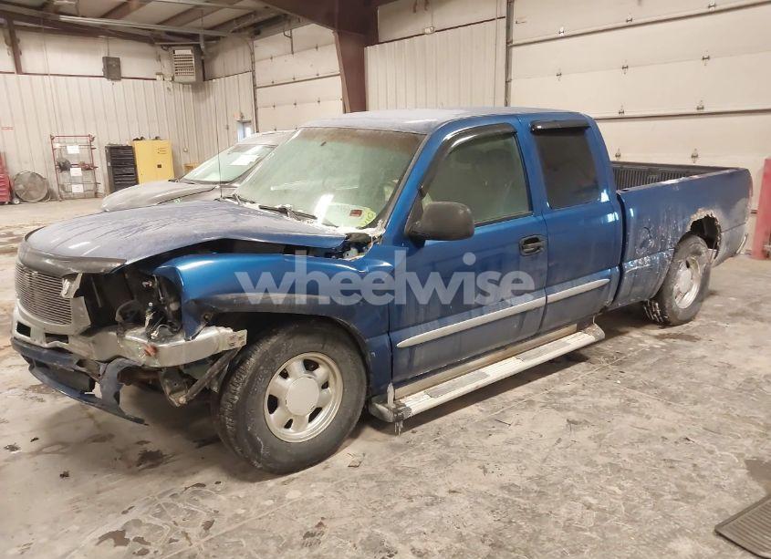 Photo 2 of 2003 Gmc Sierra 1500 SLE (VIN 2GTEC19T131171896)