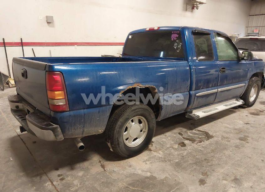 Photo 4 of 2003 Gmc Sierra 1500 SLE (VIN 2GTEC19T131171896)