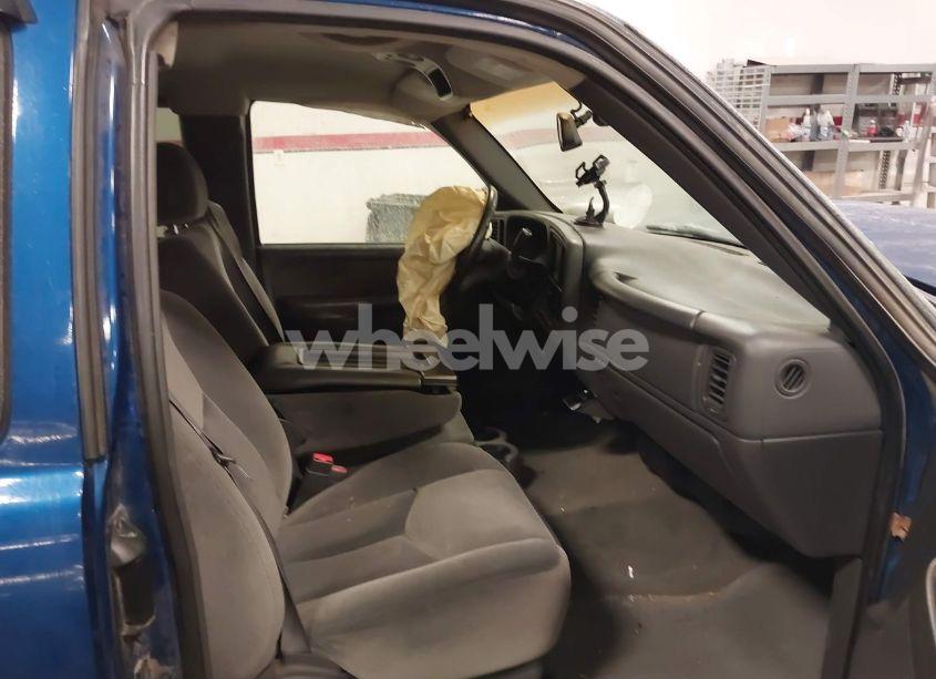 Photo 5 of 2003 Gmc Sierra 1500 SLE (VIN 2GTEC19T131171896)