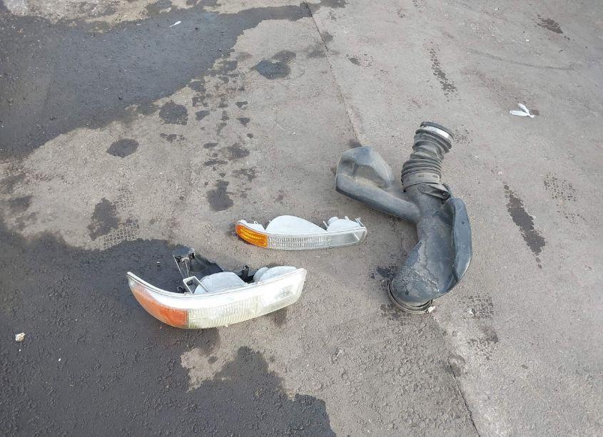 Photo 11 of 2001 Gmc Sierra 1500 SLE (VIN 2GTEC19T211268747)