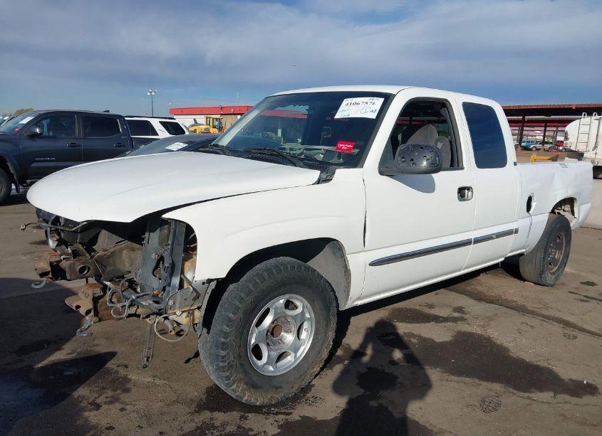 Photo 2 of 2001 Gmc Sierra 1500 SLE (VIN 2GTEC19T211268747)