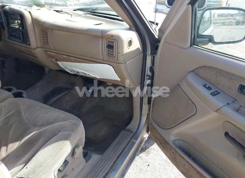 Photo 5 of 2002 Gmc Sierra 1500 SLE (VIN 2GTEC19T221357087)