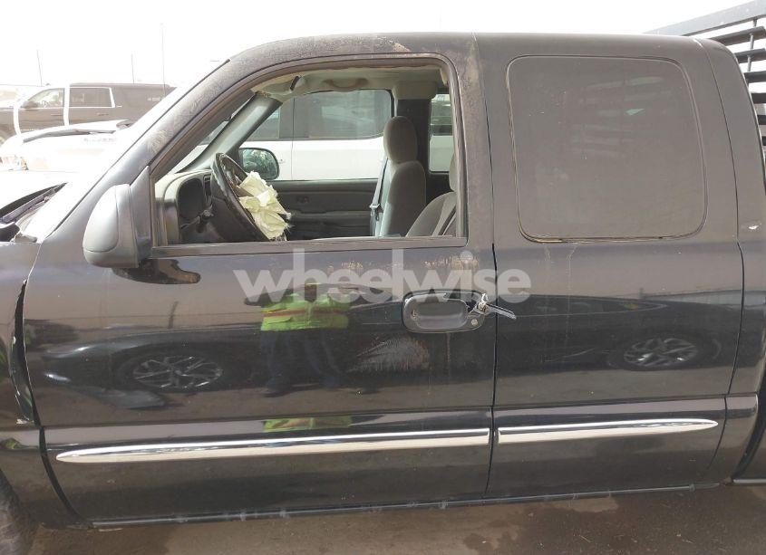 Photo 15 of 2004 Gmc Sierra 1500 SLE (VIN 2GTEC19T241424984)