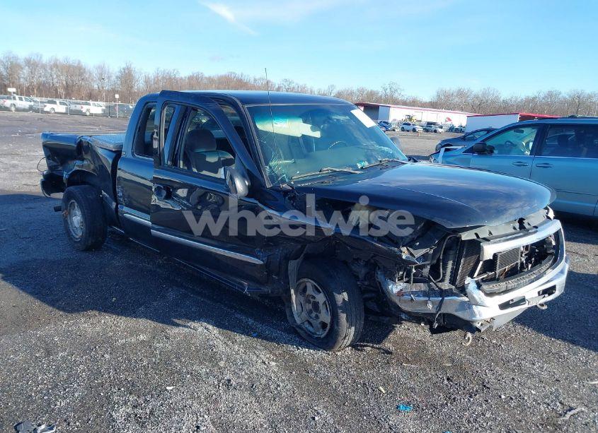 2004 Gmc Sierra 1500 SLE (VIN 2GTEC19T341198132) main photo