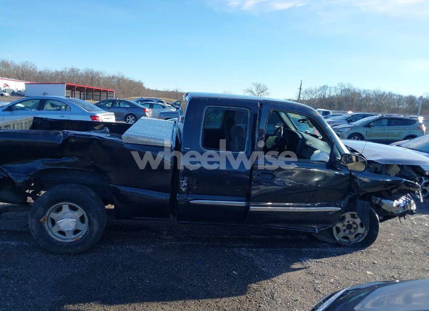 Photo 13 of 2004 Gmc Sierra 1500 SLE (VIN 2GTEC19T341198132)
