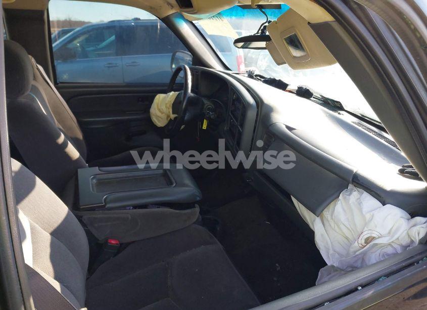 Photo 5 of 2004 Gmc Sierra 1500 SLE (VIN 2GTEC19T341198132)