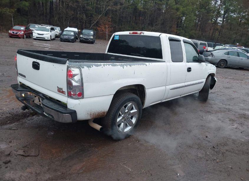 Photo 4 of 2003 Gmc Sierra 1500 SLE (VIN 2GTEC19T431373664)