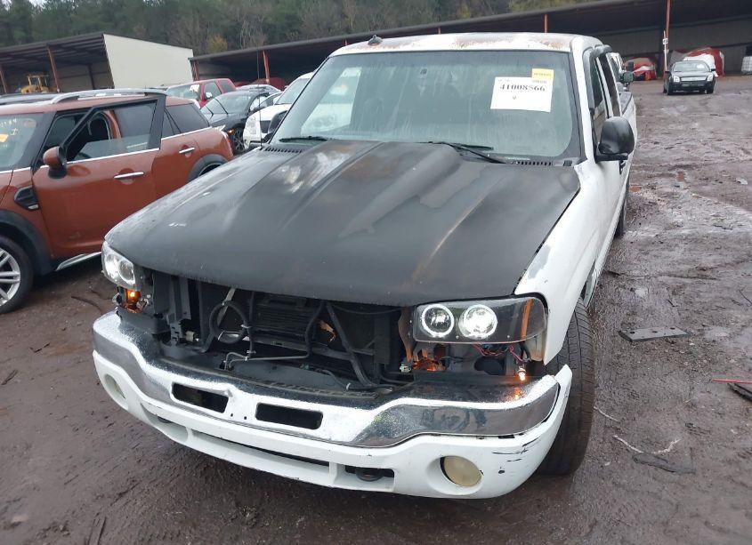 Photo 6 of 2003 Gmc Sierra 1500 SLE (VIN 2GTEC19T431373664)