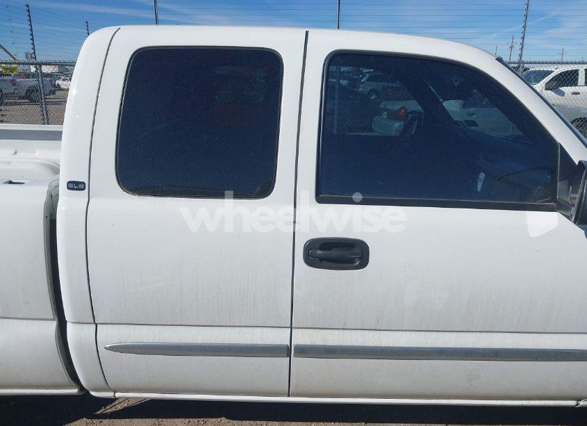 Photo 13 of 2004 Gmc Sierra 1500 SLE (VIN 2GTEC19T541177492)